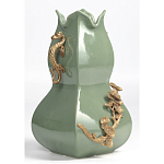 Ваза зеленого цвета из фарфора с бронзовыми ручками в виде драконов и рельефным цветочным декором Eden Garden porcelain and bronze варинант исполнения - 1 | Loft Concept в Барнауле