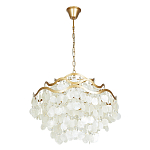 Люстра подвесная с белыми перламутровыми подвесками и изогнутыми золотистыми элементами Диаметр 60 см SHELL Chandelier варинант исполнения - 1 | Loft Concept в Барнауле