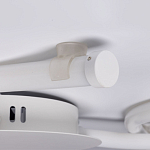 Люстра белого цвета с тремя изогнутыми светодиоидными плафонами Luke Lampco Tracer Lamp варинант исполнения - 7 | Loft Concept в Барнауле