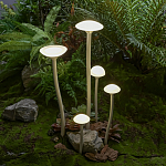 Уличный светильник с пятью матовыми плафонами в форме грибов на высоких изогнутых ножках Mushroom Shape варинант исполнения - 1 | Loft Concept в Барнауле