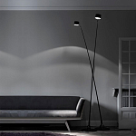 Торшер с изогнутой черной металлической стойкой и цилиндрическим плафоном Davide Groppi варинант исполнения - 6 | Loft Concept в Барнауле