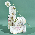 Шкатулка из эпоксидной смолы с цветами белая Epoxy Resin Square Box White варинант исполнения - 2 | Loft Concept в Барнауле