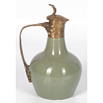 Кувшин зеленого цвета из фарфора с бронзовой крышкой и изогнутой ручкой Eden Garden porcelain and bronze варинант исполнения - 1 | Loft Concept в Барнауле