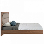 Кровать двуспальная с высоким изголовьем из дерева и подушек из экокожи Modern Look варинант исполнения - 2 | Loft Concept в Барнауле