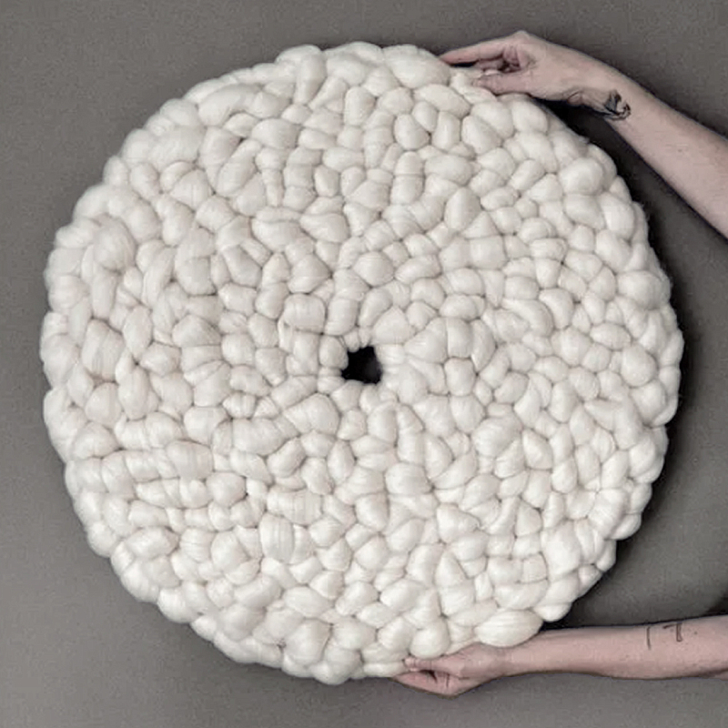 Панно на стену из шерсти мериноса Белый Круг  Бежевый в Барнауле | Loft Concept 