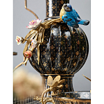 Ваза черная фарфоровая с  узором и бронзовым декором в виде веток с фарфоровой птичкой и цветами Eden Garden варинант исполнения - 3 | Loft Concept в Барнауле