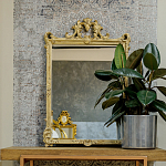 Зеркало настенное в раме бежевого цвета с эффектом старины Classic Ornament Mirror варинант исполнения - 2 | Loft Concept в Барнауле