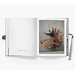 Подарочное издание про феминизм в моде Марии Грации Кьюри Her Dior Maria Grazia Chiuris New Voice варинант исполнения - 3 | Loft Concept в Барнауле