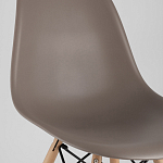 Пластиковый стул на ножках из массива бука Eames Cappuccino варинант исполнения - 7 | Loft Concept в Барнауле