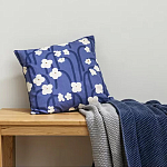 Подушка декоративная синяя с цветочным принтом Blossom Essence Emily варинант исполнения - 5 | Loft Concept в Барнауле