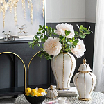 Ваза белая с крышкой и золотистыми вертикальными полосками Chinoiserie Ceramics варинант исполнения - 2 | Loft Concept в Барнауле