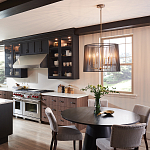 Люстра цвета латунь с 6-ю лампами свечами внутри цилиндрического абажура из черных металлических реек Kichler варинант исполнения - 8 | Loft Concept в Барнауле