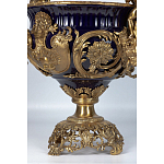 Чаша темно-синего цвета с фигурками ангелов и рельефным декором Eden Garden porcelain and bronze варинант исполнения - 3 | Loft Concept в Барнауле