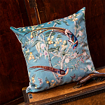Подушка декоративная с изображением птиц в саду Chinoiserie Birds in a Tree Cushion варинант исполнения - 2 | Loft Concept в Барнауле