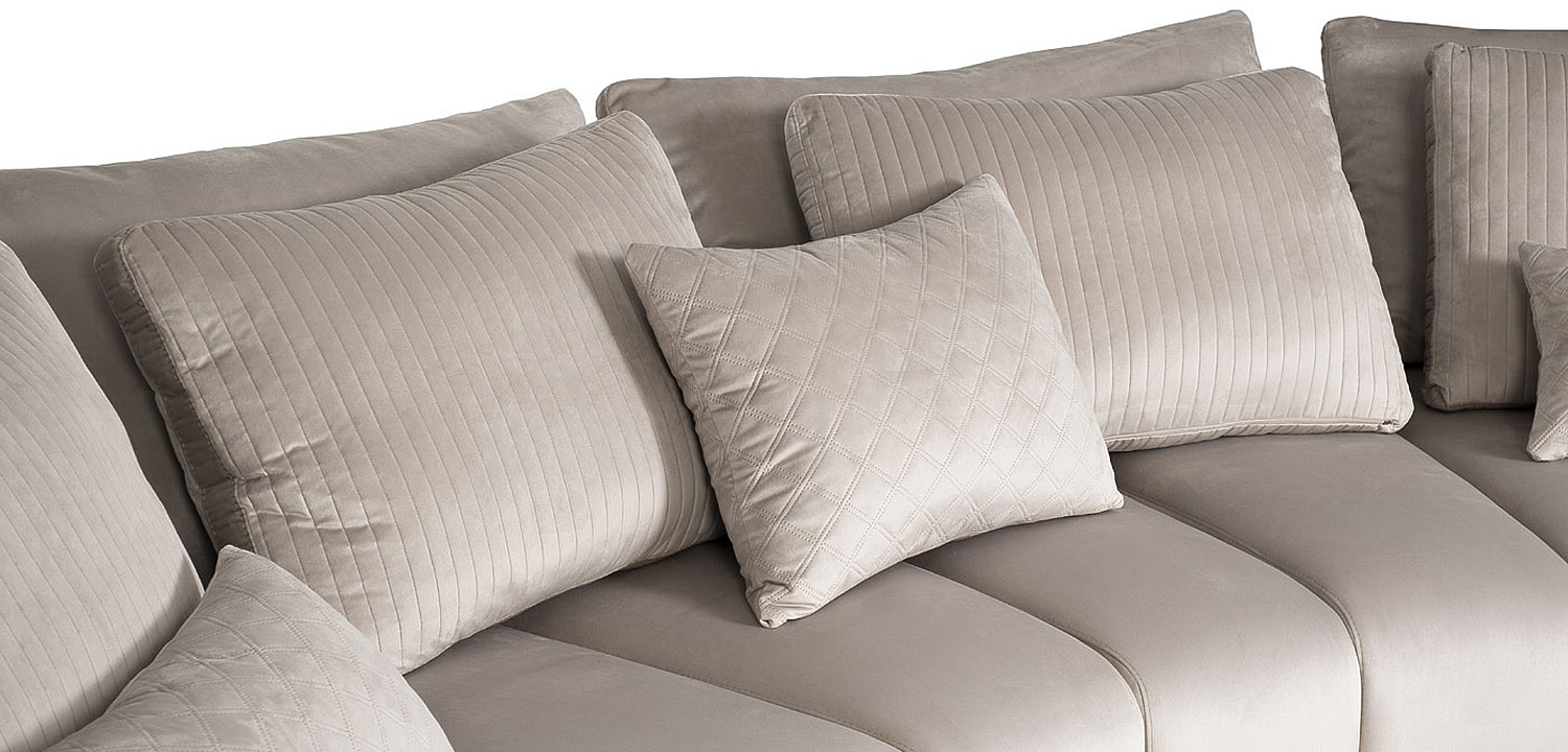 Диван Brody Grande cream sofa Диван Brody Grande cream sofa - Loft-Concept в Барнауле