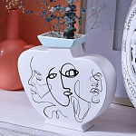 Ваза плоская белая с абстрактными черными линиями в форме лиц Faces of Imagination варинант исполнения - 3 | Loft Concept в Барнауле