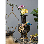 Ваза черная фарфоровая с  узором и бронзовым декором в виде веток с фарфоровой птичкой и цветами Eden Garden варинант исполнения - 2 | Loft Concept в Барнауле