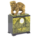 Часы настольные с декором в виде медведя и выдвижным ящиком из натурального камня Змеевик Bear Stone Clock варинант исполнения - 2 | Loft Concept в Барнауле