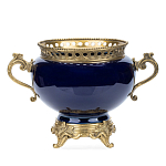Ваза темно-синяя фарфоровая на бронзовой подставке с ажурным ободком и изогнутыми ручками Eden Garden варинант исполнения - 1 | Loft Concept в Барнауле