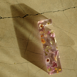 Подставка для телефона из эпоксидной смолы с цветами розовая Epoxy Flowers Phone Stand Pink варинант исполнения - 7 | Loft Concept в Барнауле